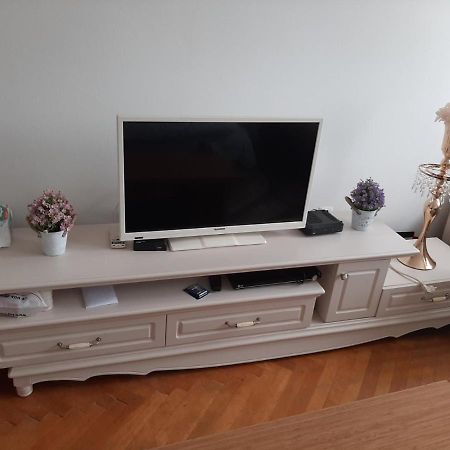 Ulpiana Apartment Centrum, Prishtine Luaran gambar